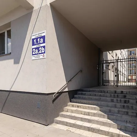 Modern Near The Railway Station By Renters * 格利维采