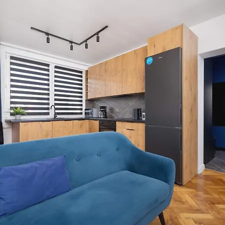 Modern Near The Railway Station By Renters 公寓 *