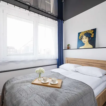 公寓 Modern Near The Railway Station By Renters