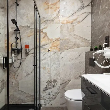 Apartment Modern Near The Railway Station By Renters Gliwice